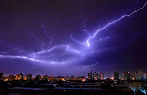 雷雨天氣如何用電？張家口文華電力中等職業(yè)學校