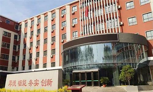 鄭州物流學(xué)校物流服務(wù)與管理專業(yè)怎么樣？是“3+2”大專嗎？
