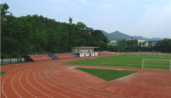青島航空職業(yè)技術(shù)學(xué)校都開設(shè)了哪些航空服務(wù)專業(yè)？