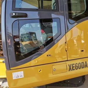 挖掘機(jī)、叉車、吊車